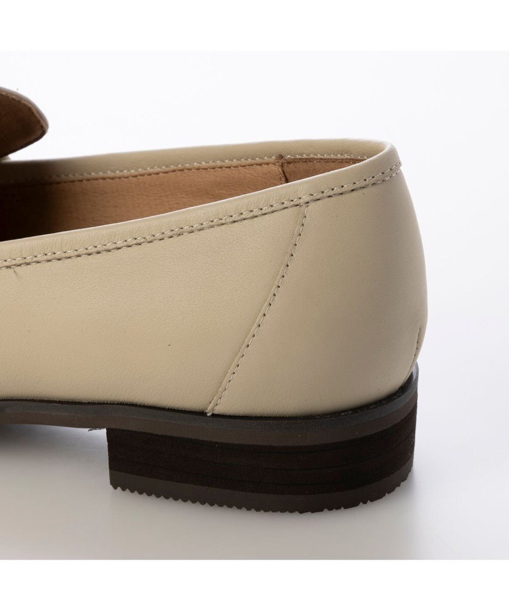 ing <ing>チェーンモチーフローファー 