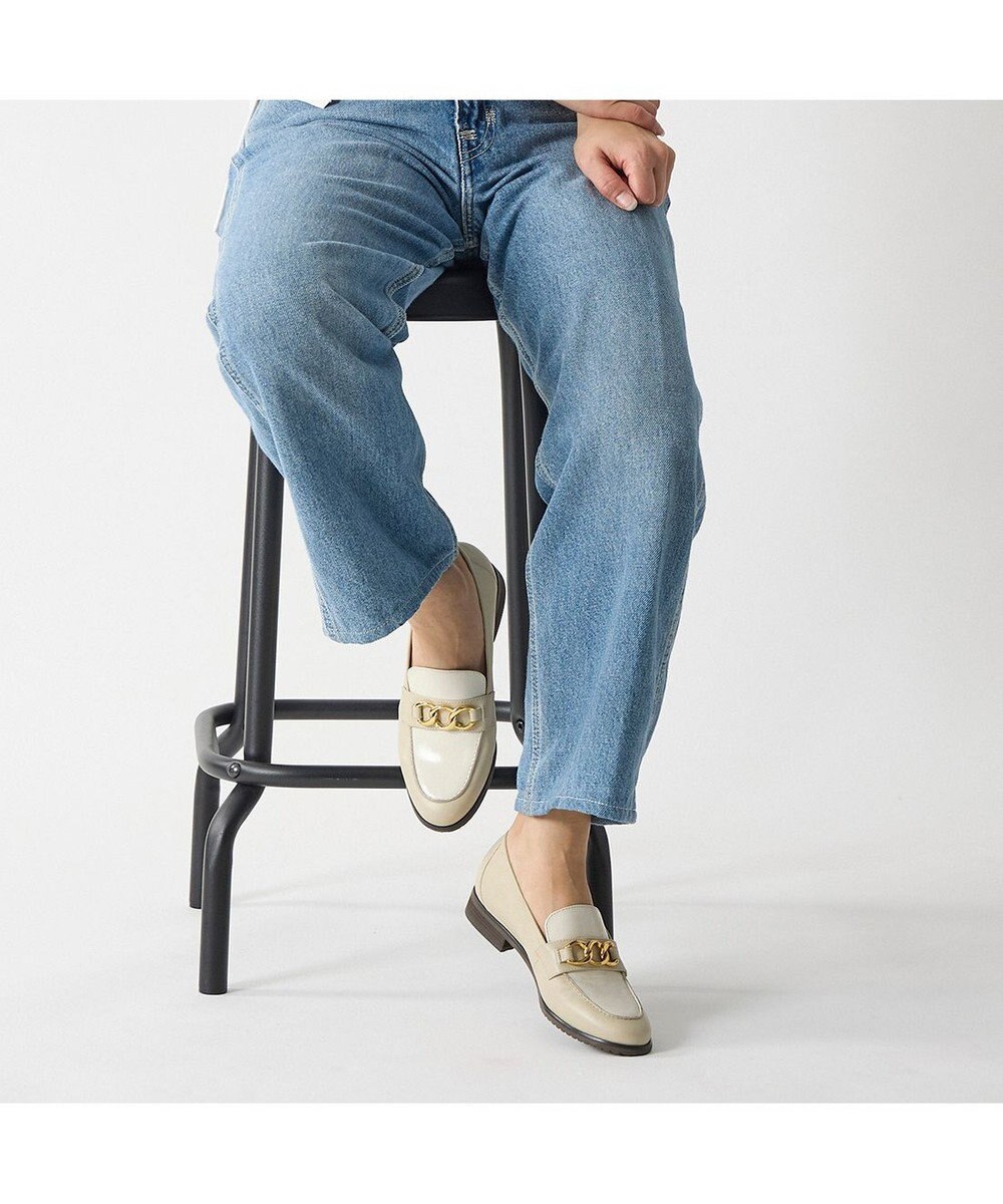 ing <ing>チェーンモチーフローファー 