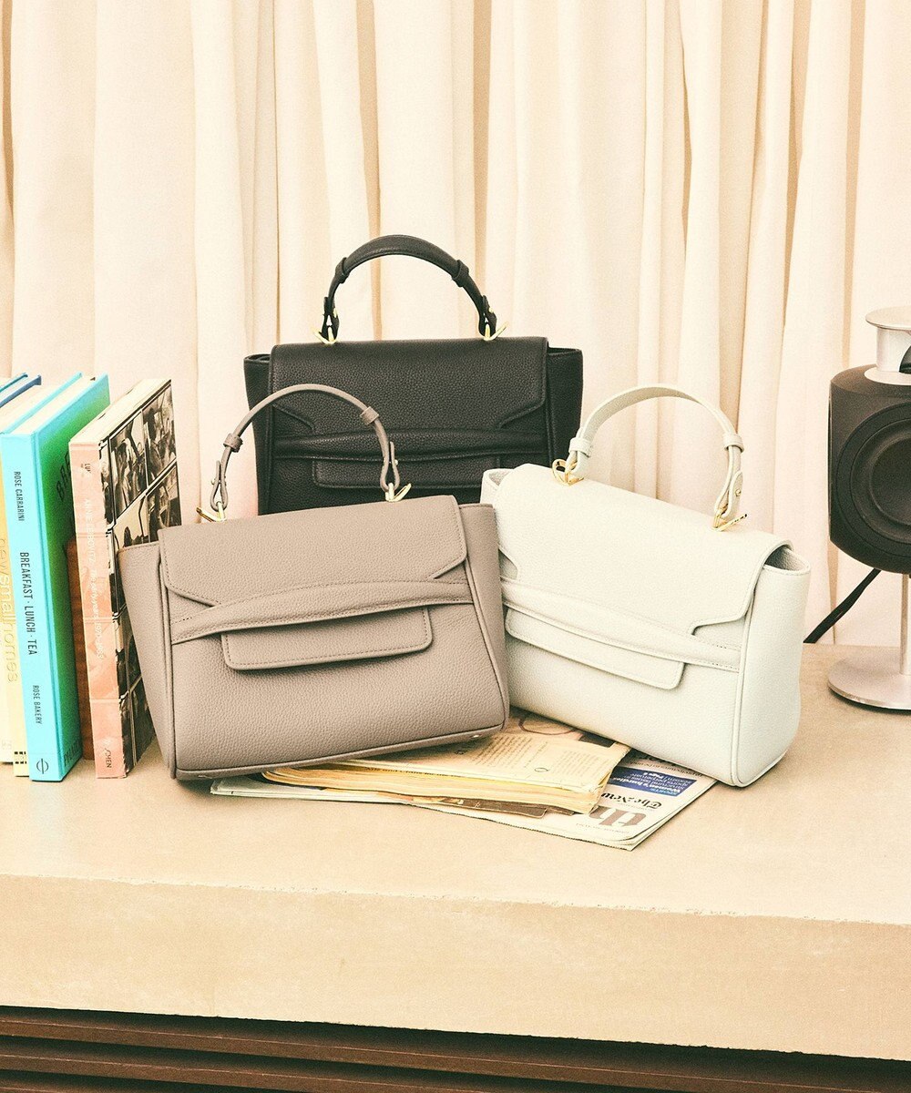 GRACE CONTINENTAL フラップショルダーバッグ 