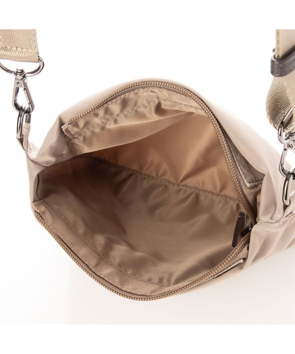 Y'SACCS 【Y’SACCS vous et】ポーチ付き4WAYリュック 