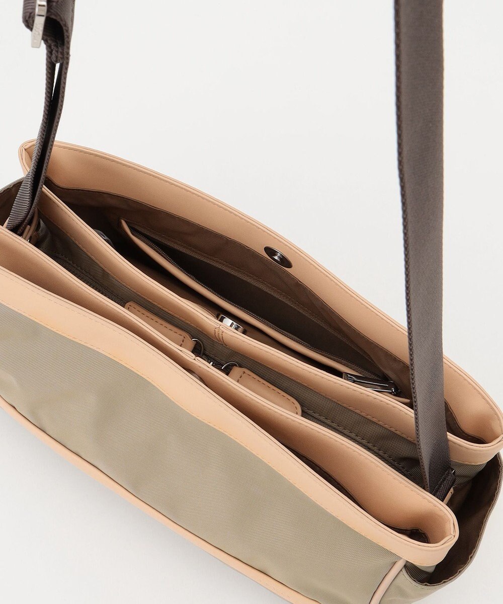 Y'SACCS トラベル ホライズンショルダー 