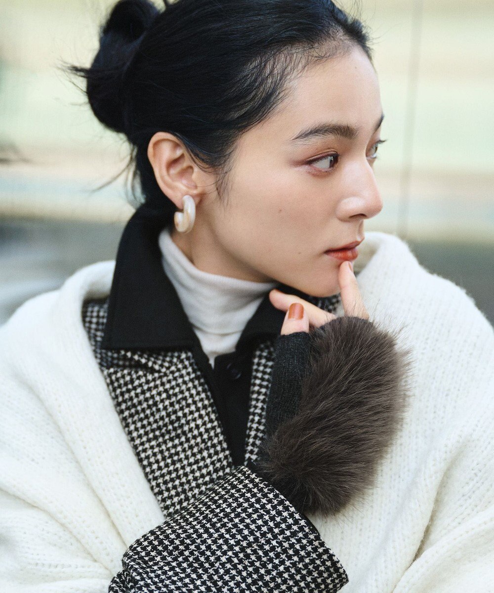 23区 【見上愛さん着用】フェイクファー ニット グローブ 