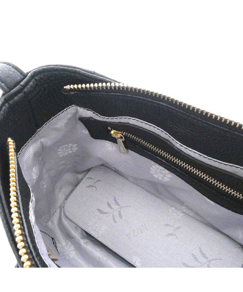 IBIZA ボンダード　牛革　ショルダーバッグ 