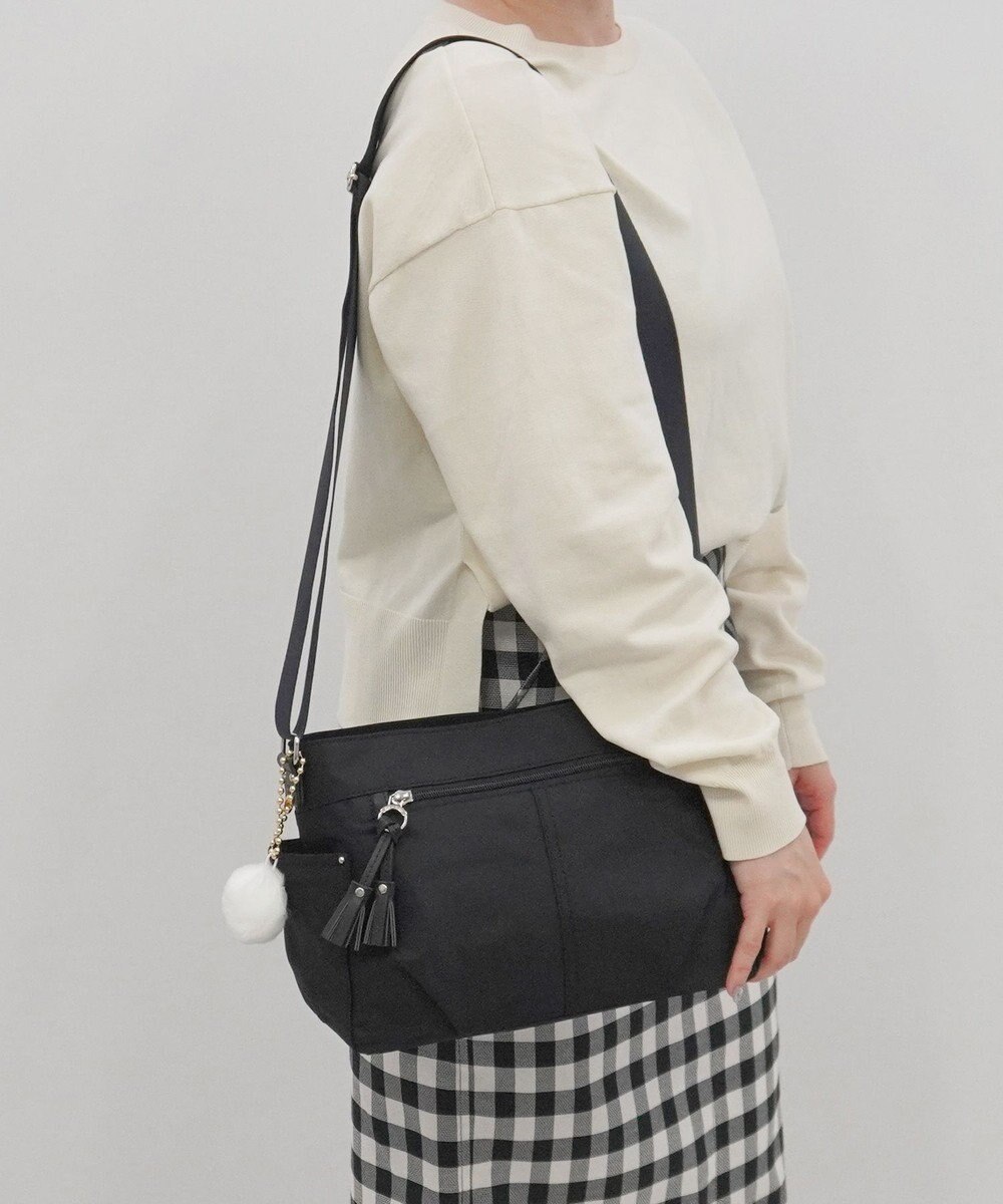 ACE BAGS & LUGGAGE kanana project collection タッセル-e ショルダーバッグ 横 68872 