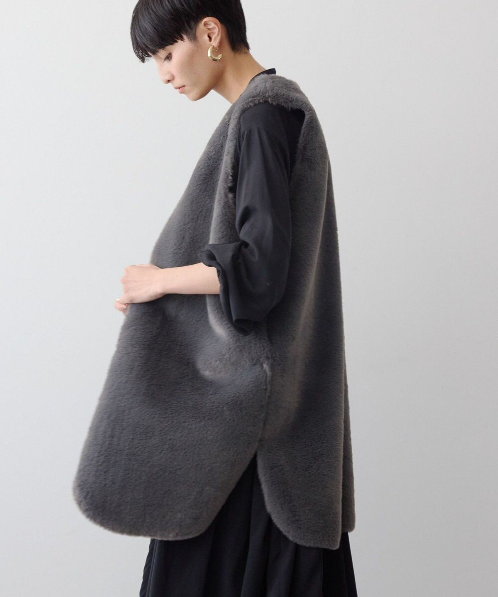 AMERICAN HOLIC 丈違いフェイクファーベスト 