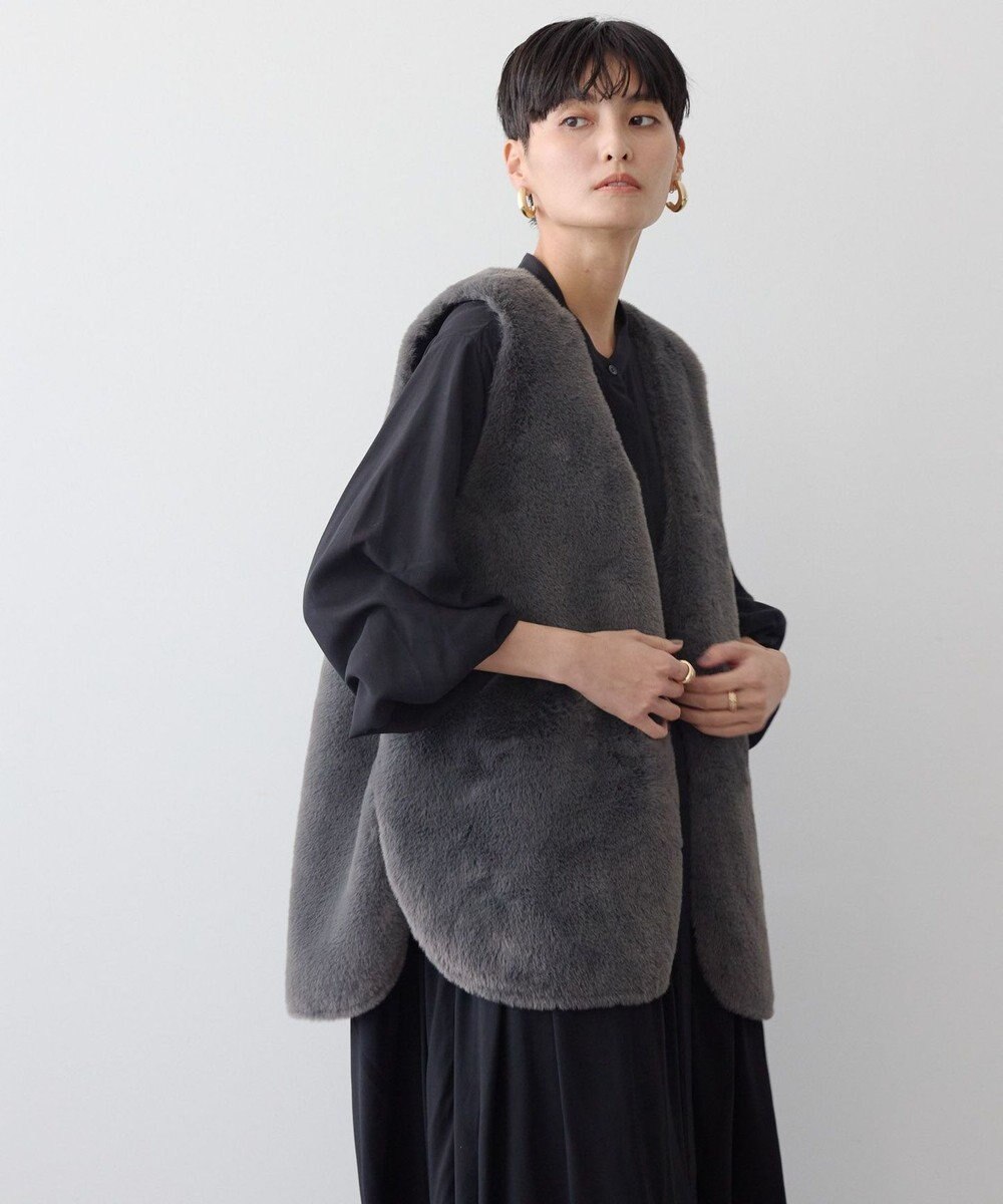 AMERICAN HOLIC 丈違いフェイクファーベスト 