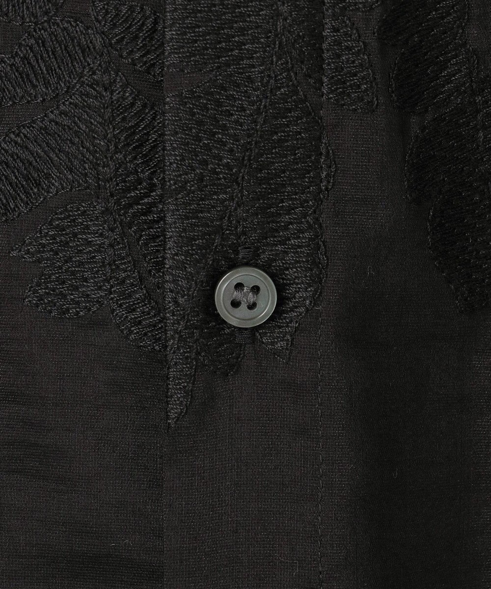 UNFILO L 【前後着用可能の2WAY仕様】ボタニカル エンブロイダリー ブラウス 