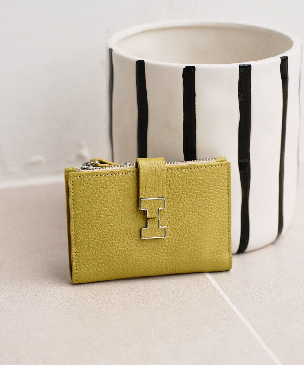 IACUCCI アバ ハーフウォレット CERVO 