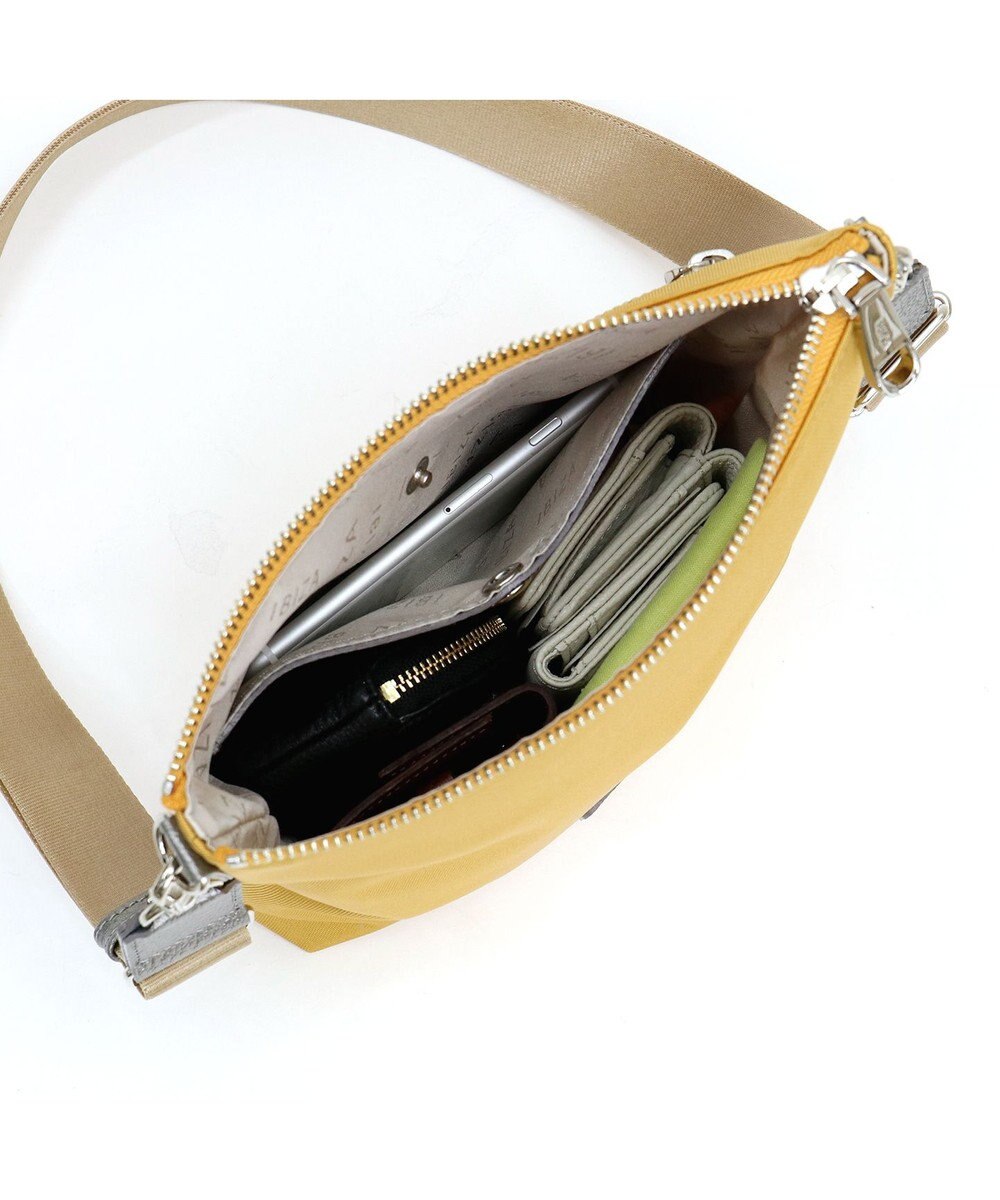 IBIZA シウダード　ナイロンショルダーバッグ 