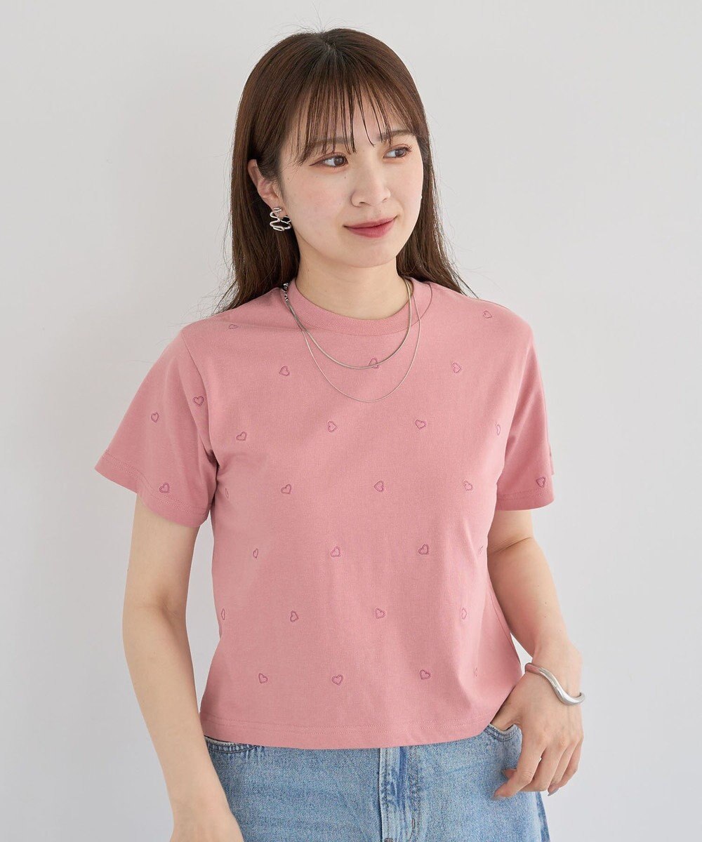 Green Parks ・ＤＯＵＢＬＥ　ＦＬＡＧＳ　ハート総柄刺繍ＴＥＥ 