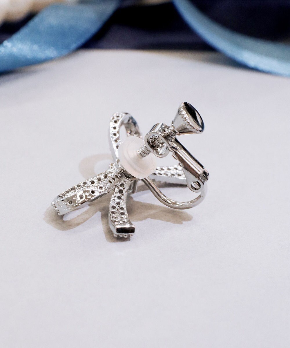 Tiaclasse クリスタルリボンイヤリング 