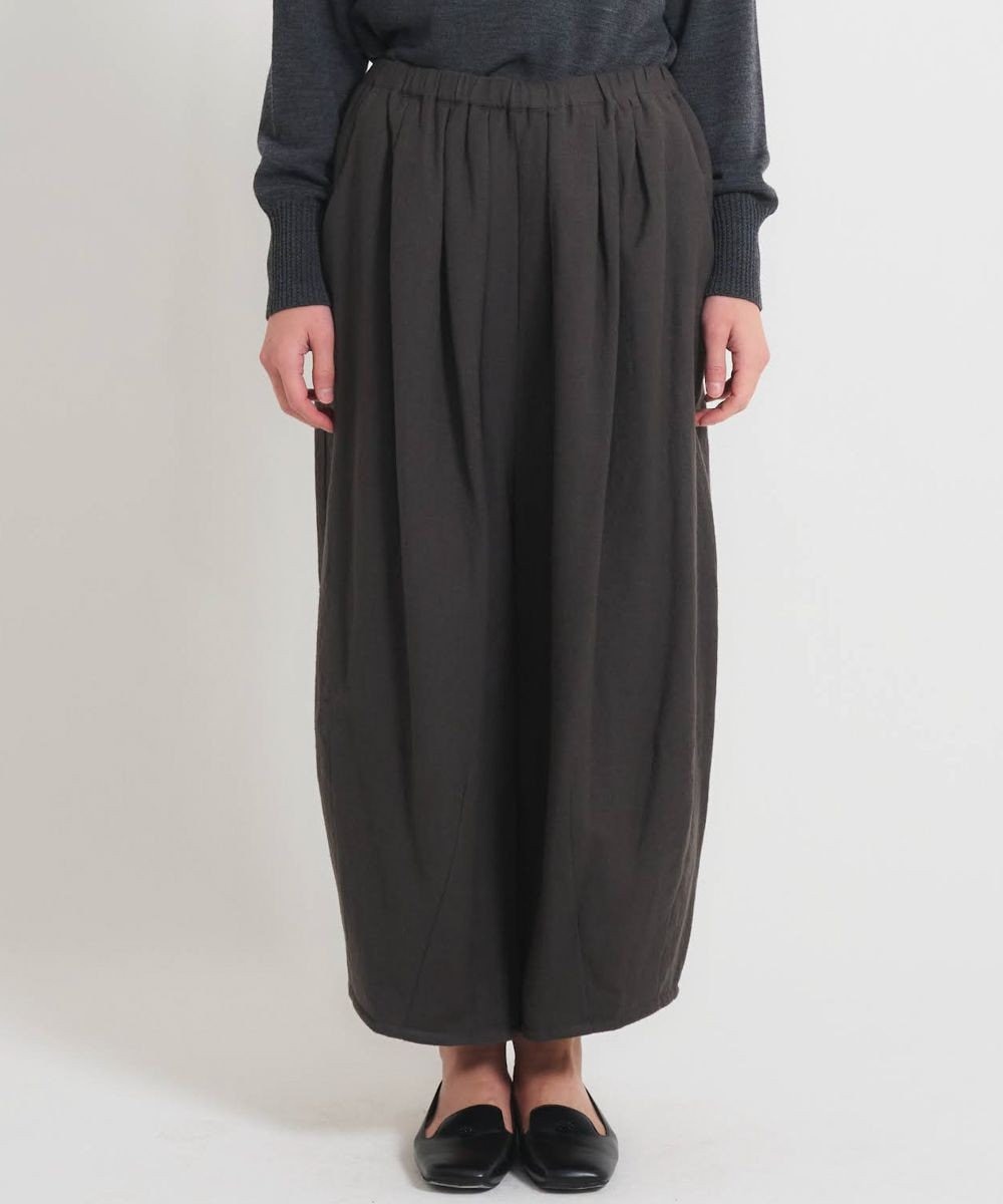 muuc 〈軽やかな尾州産リネンウール〉裾タックワイドパンツ  ロングシーズン 秋冬春 ウエストゴム有り ゆったりシルエット セットアップ可能  裏地有り 