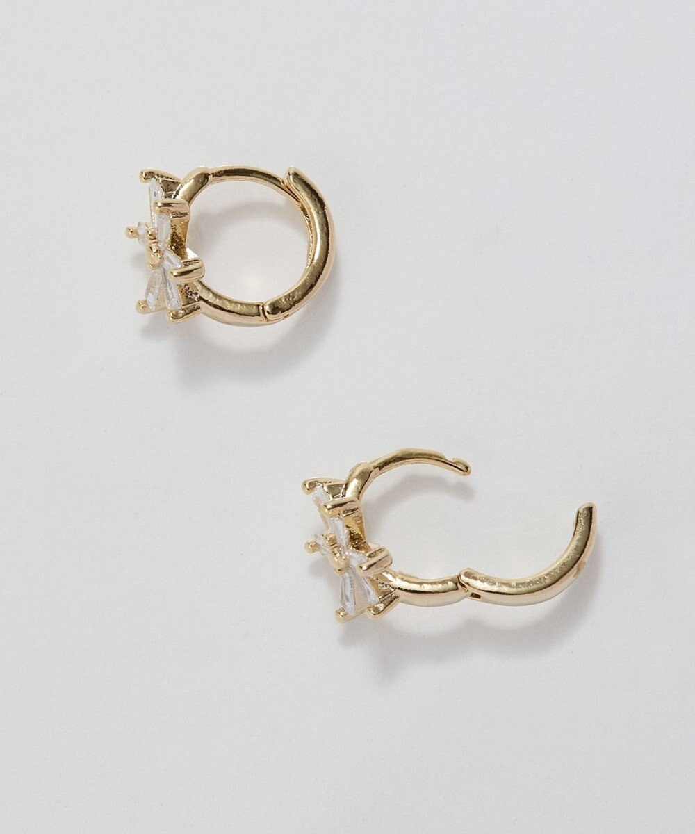 Phoebe ワンタッチスノーフラークフープピアス 