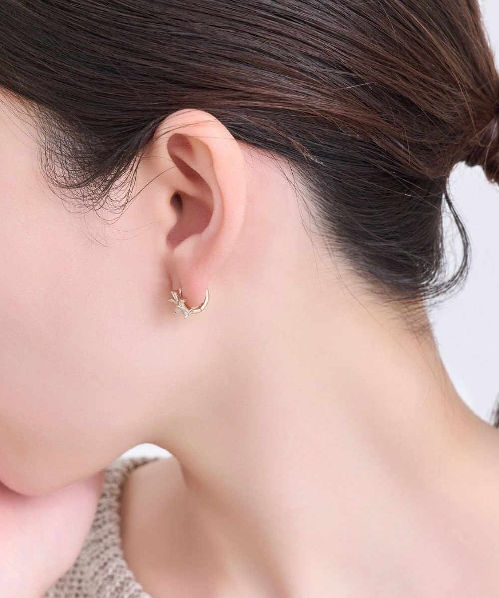 Phoebe ワンタッチスノーフラークフープピアス 