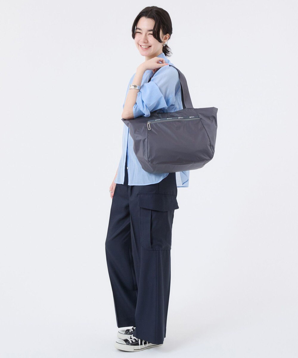 LeSportsac ESSENTIAL E/W ZIPTOP TOTE/シャドウグレーC 