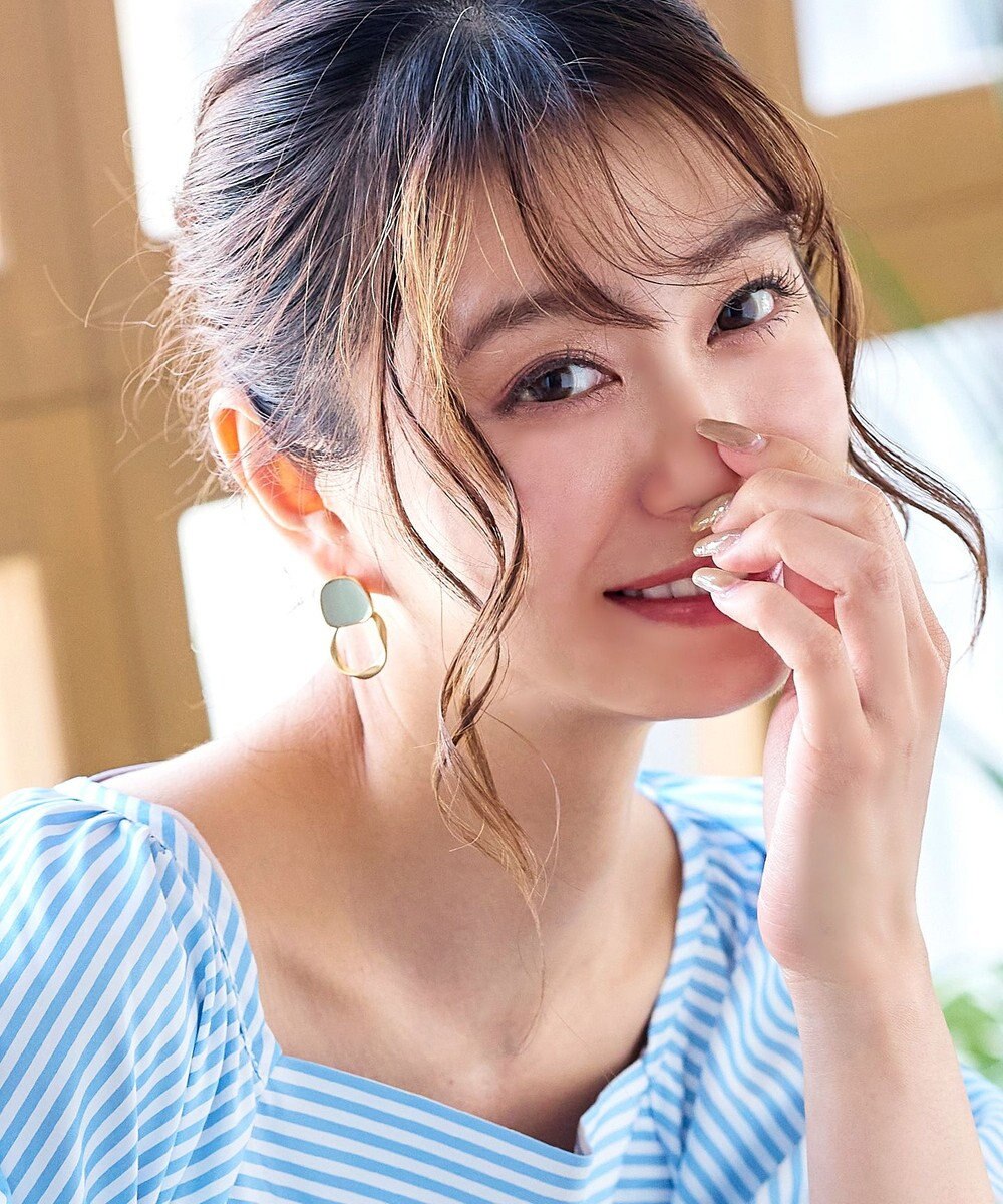 Tiaclasse カラーメタルリングピアス 