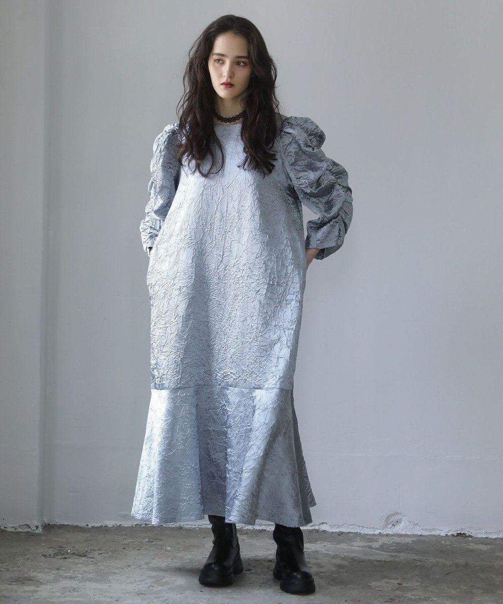 Green Parks ■ＥＳＣＡＲ　エンボスギャザースリーブワンピース 