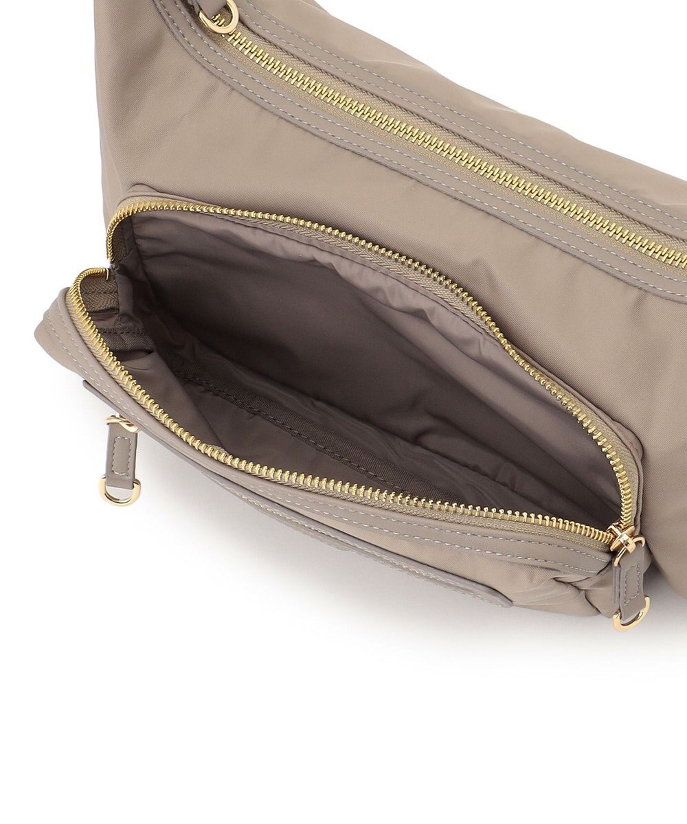 23区 【撥水加工/Oggi3月号掲載】ナイロン ショルダーバッグ 