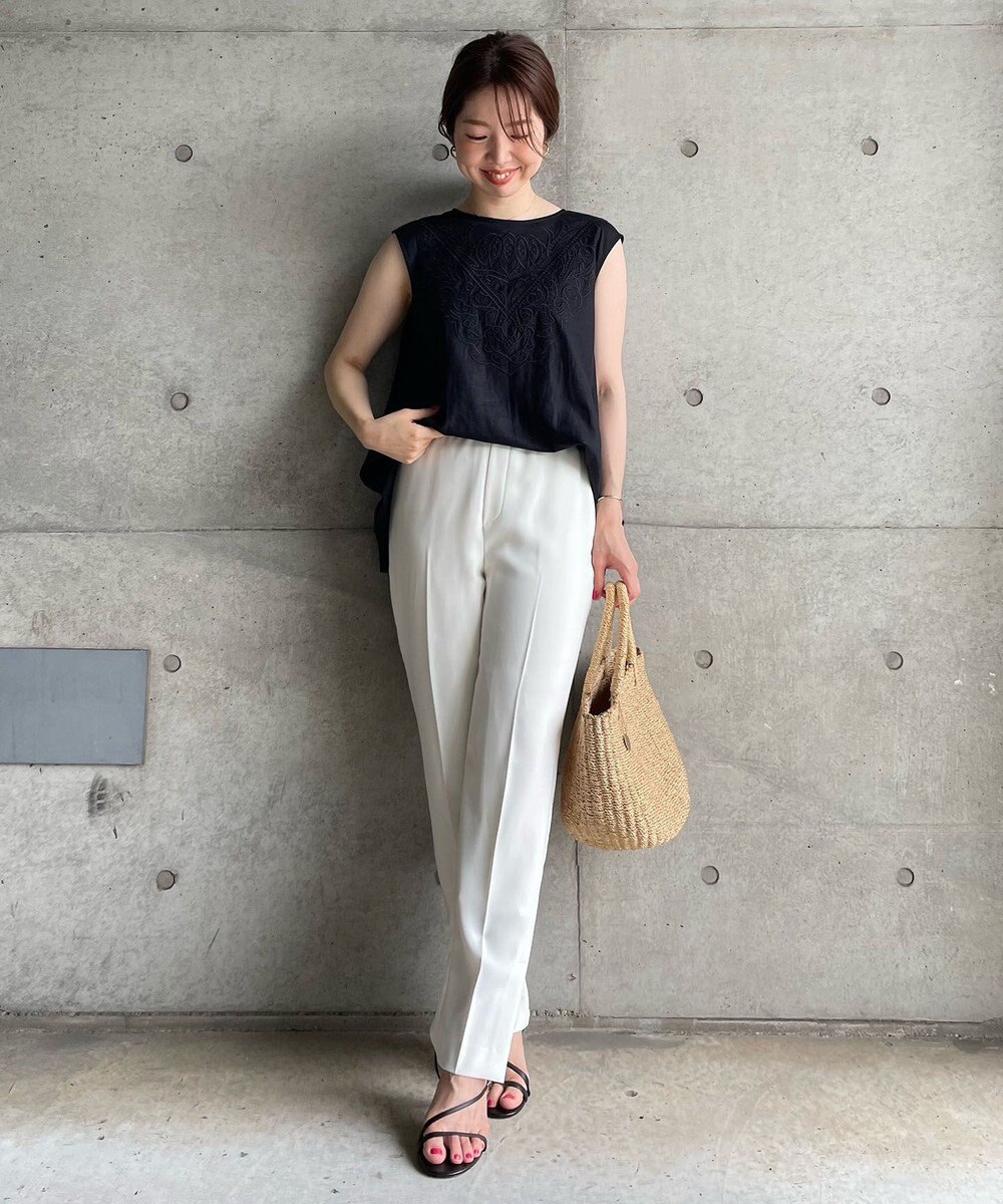 UNFILO 【撥水】レーヨン麻ライト刺繍ブラウス 