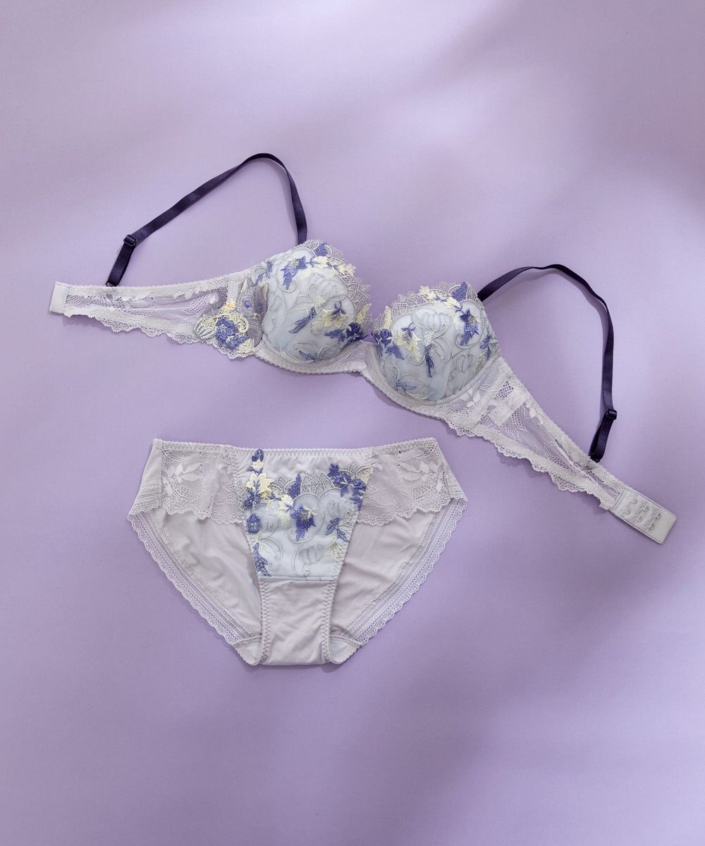 une nana cool 【ねこと魔女の世界を表現】 魔女の猫ブラ 