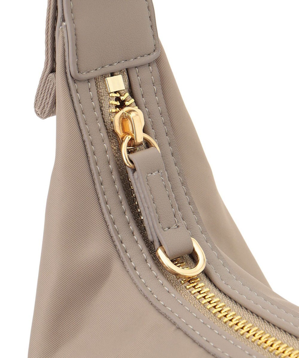 23区 【撥水加工/Oggi3月号掲載】ナイロン ショルダーバッグ 