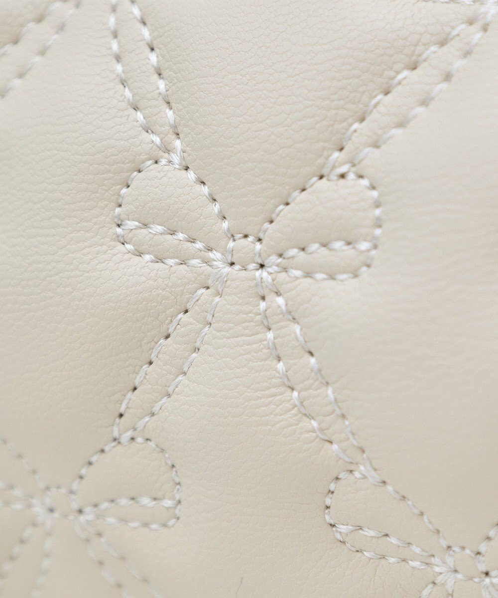 Maison de FLEUR リボンキルティングロングポーチ 