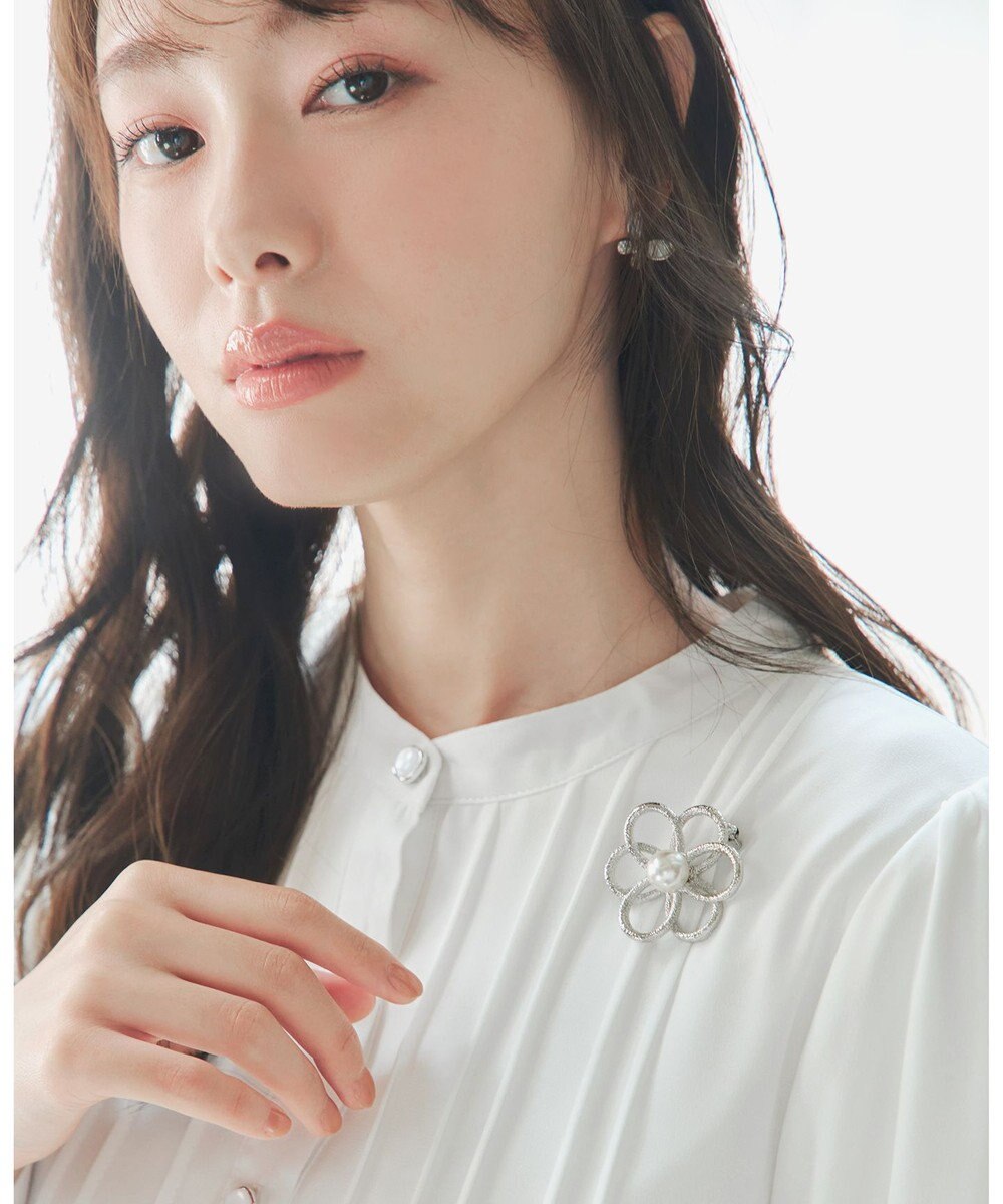 Tiaclasse 【安田美沙子さんスタイリングアイテム】フラワーモチーフブローチ 