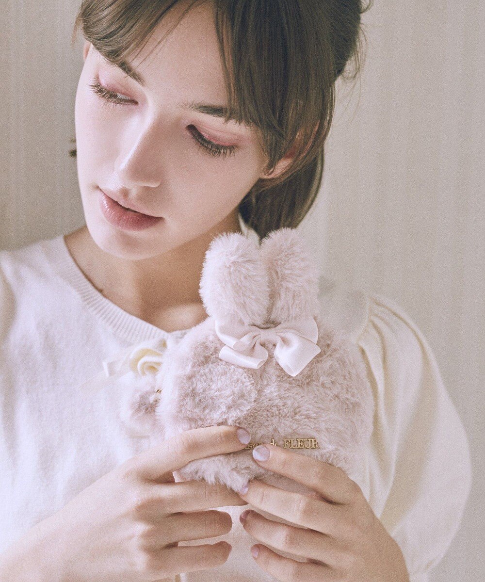 Maison de FLEUR イースターラビットフェイクファーポーチ 