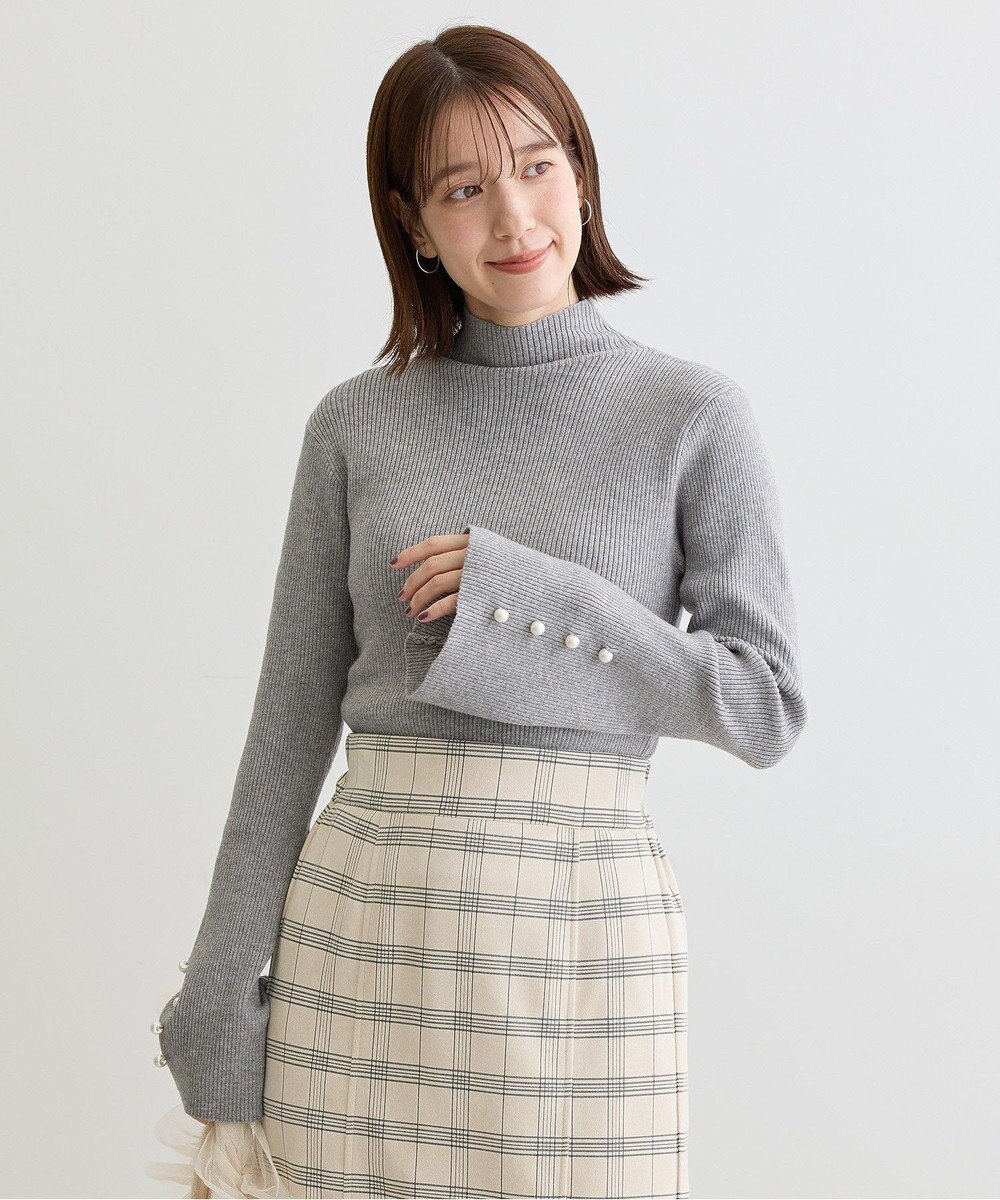 Green Parks ・ｓｗｉｎｇ　ｂｙ　袖パールボタンハイネックニット 