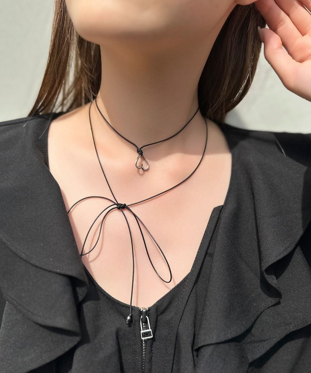 Phoebe <オンワード限定セット>ワンストロークハートコードネックレス×アークカフワイドバングル 