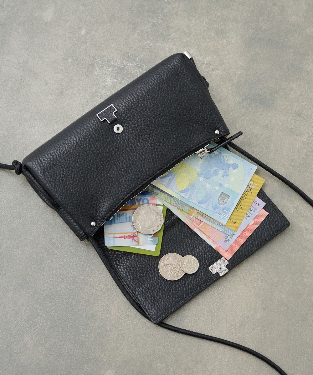 IACUCCI アバ ウォレットショルダー CERVO 