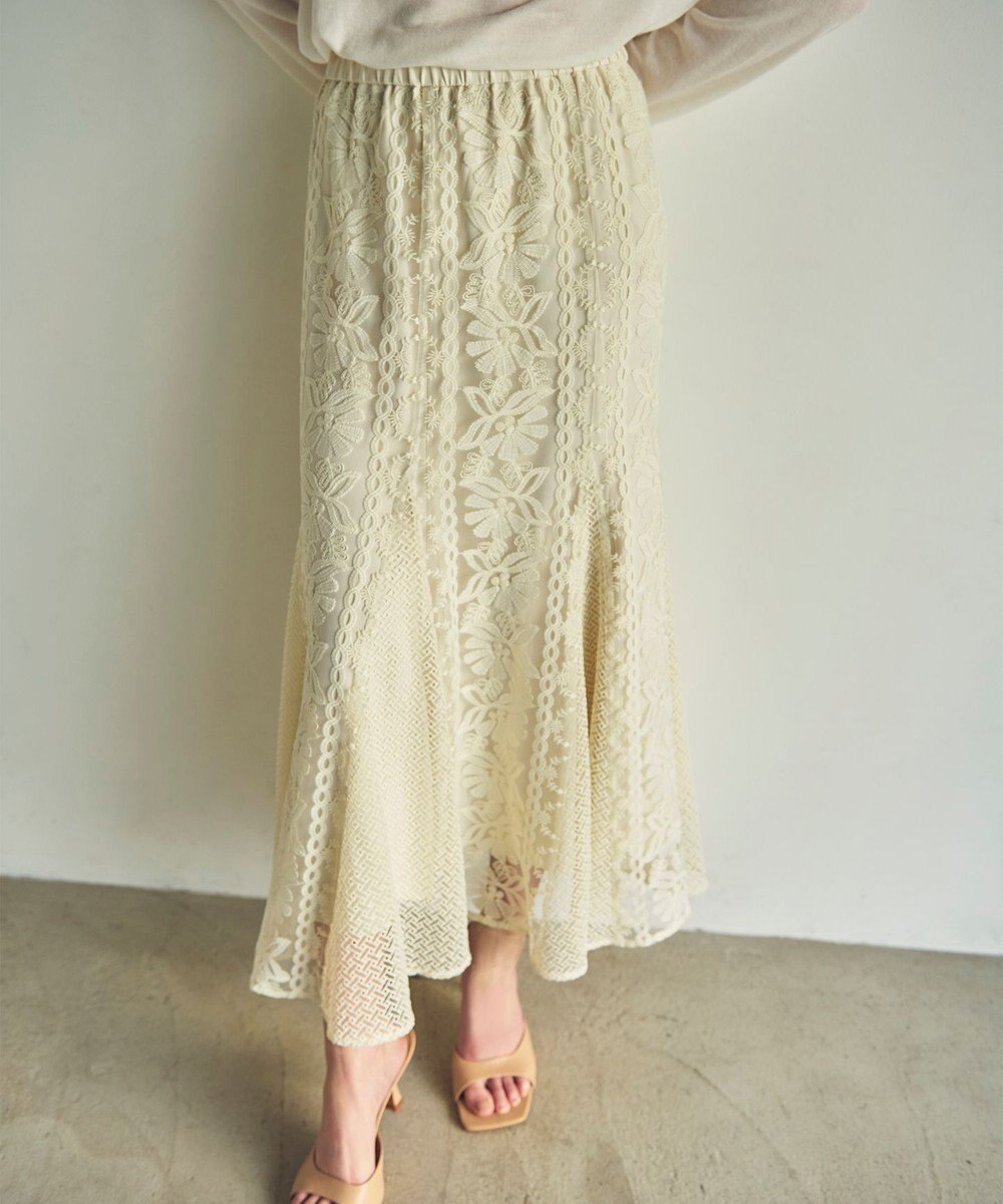 GRACE CONTINENTAL フレア刺繍スカート 