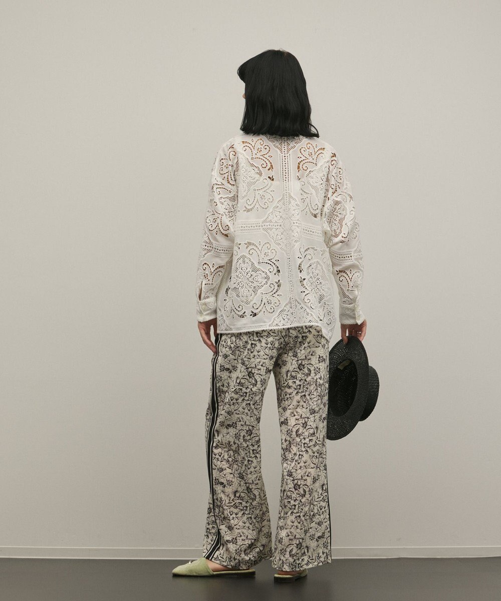 GRACE CONTINENTAL モノトーンフラワープリントパンツ 