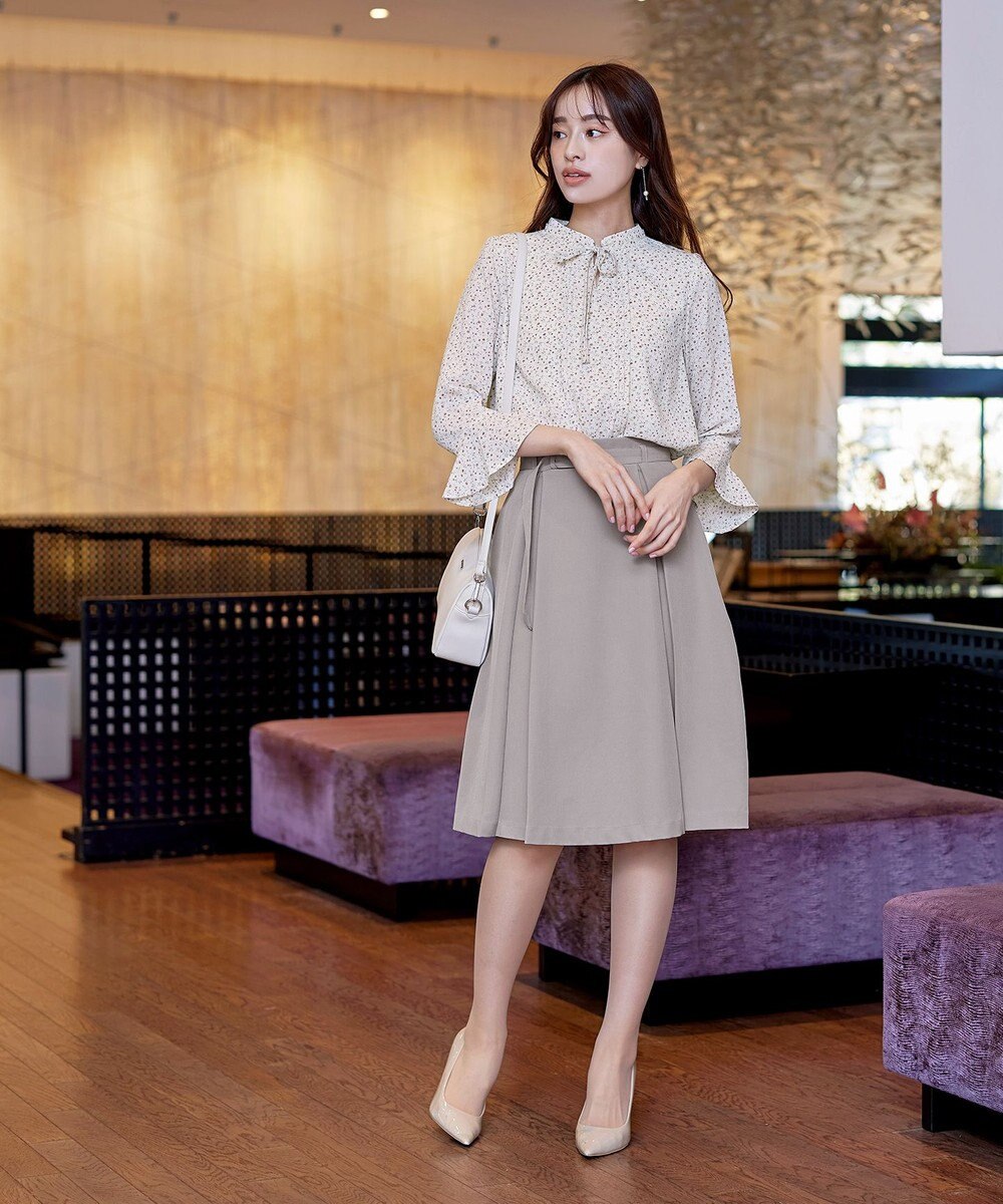 Tiaclasse 【新色追加・洗える】フレアスリーブ花柄リボンブラウス 