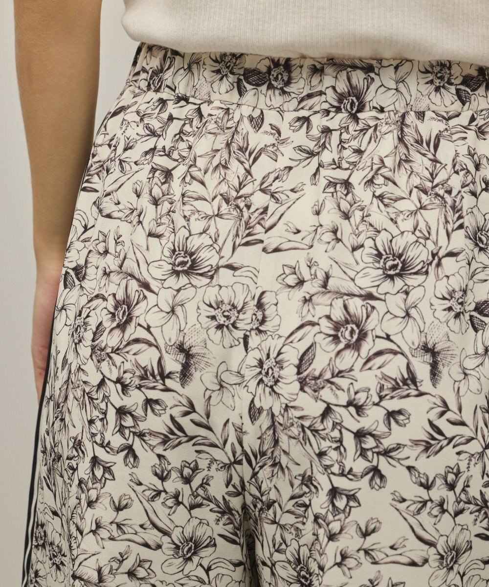 GRACE CONTINENTAL モノトーンフラワープリントパンツ 
