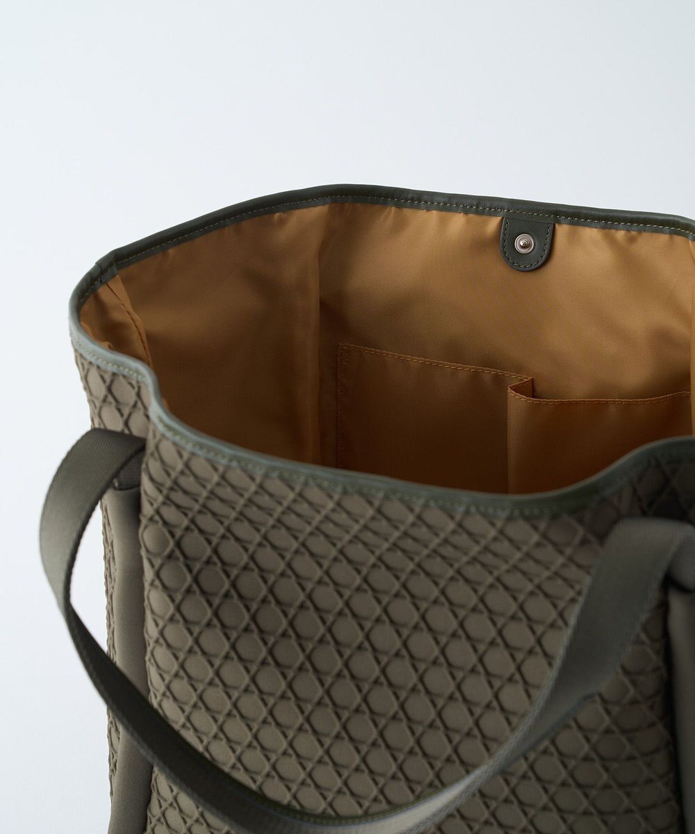 MIYABIYA LAQUOH【撥水加工】篭目柄エンボスボンディングトートL 