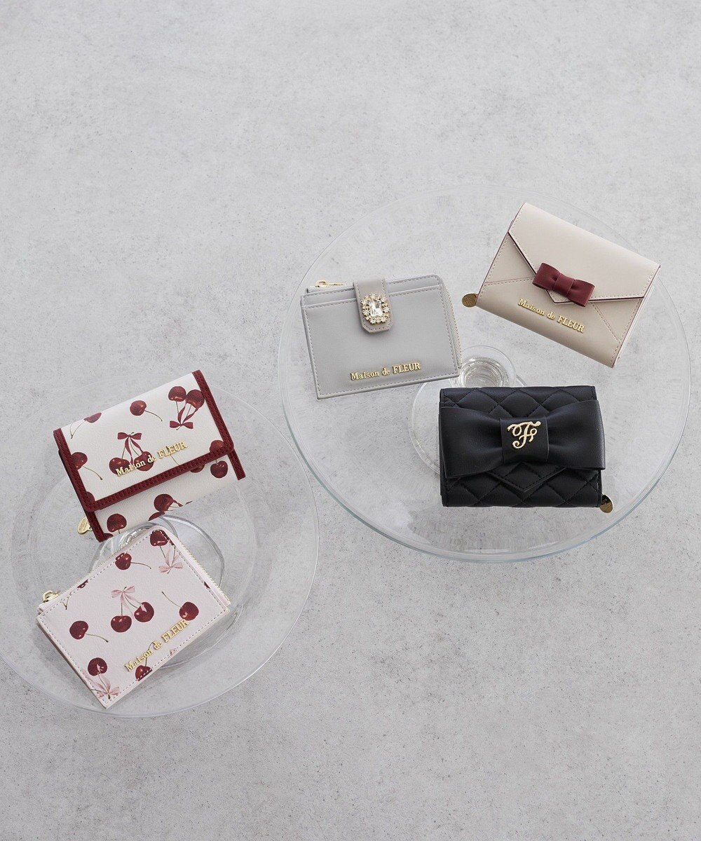 Maison de FLEUR チェリー柄フラグメントケース 