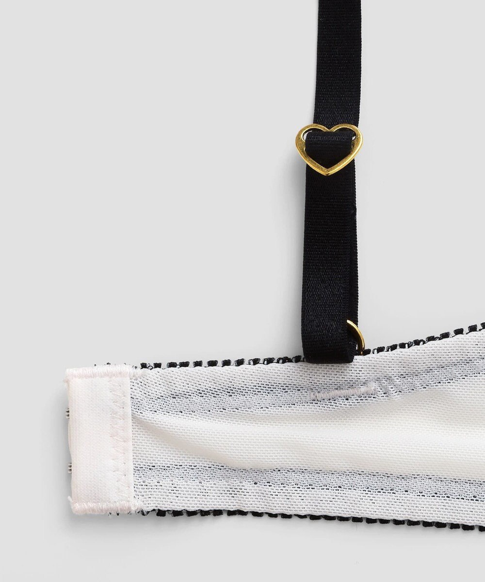 San-ai Resort（三愛水着楽園） 【WEB限定】フェミニンプティハートブラジャー＆ショーツセット 【northerly】 