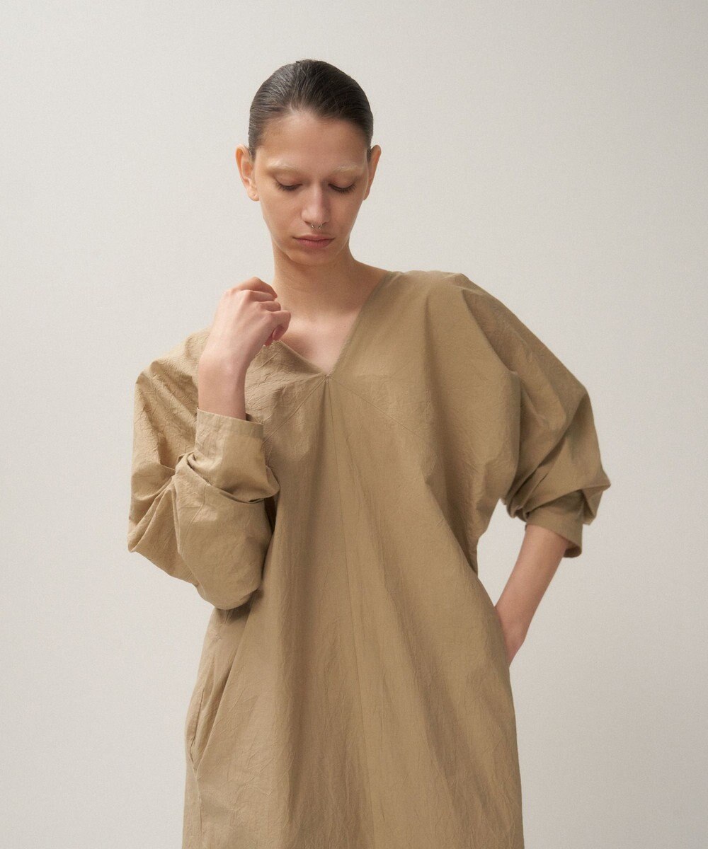 ATON CATCH WASHER COTTON | Vネックドレス 