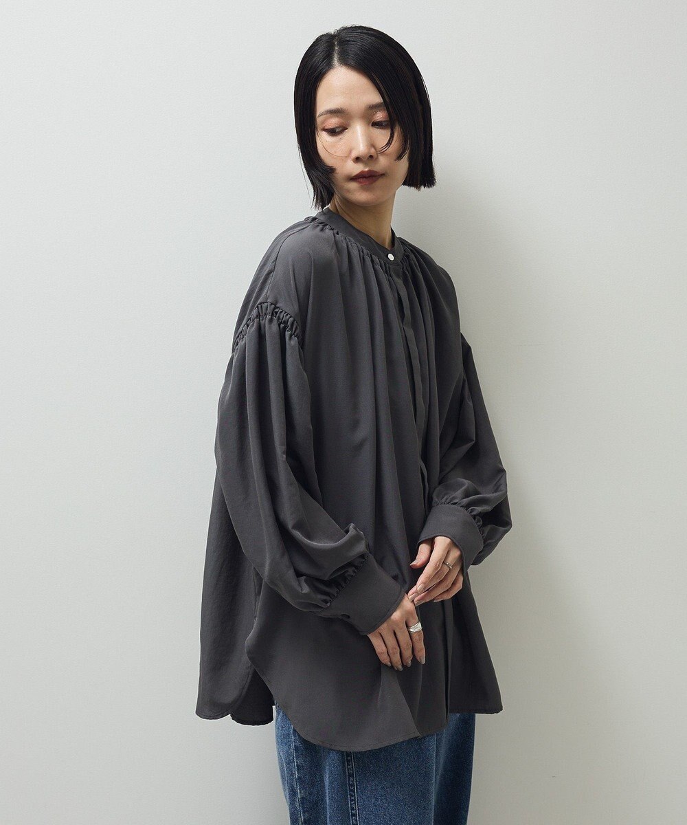 Green Parks ｅａｓｅ　ｂｌｕｅ．バックシャーリングブラウス 