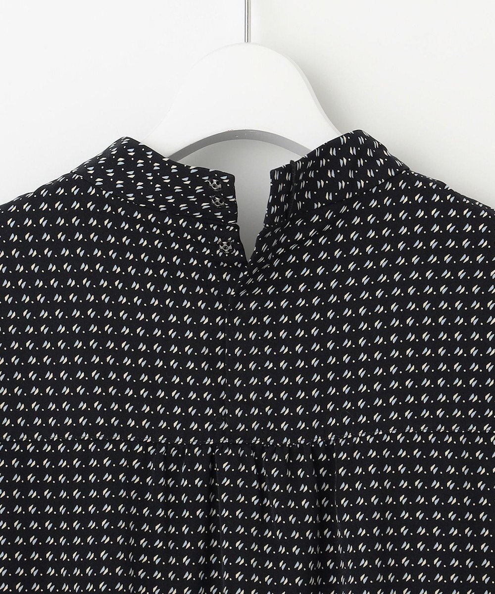 J.PRESS LADIES 【洗える】ポリエステルスエード変形ドットプリント ブラウス 