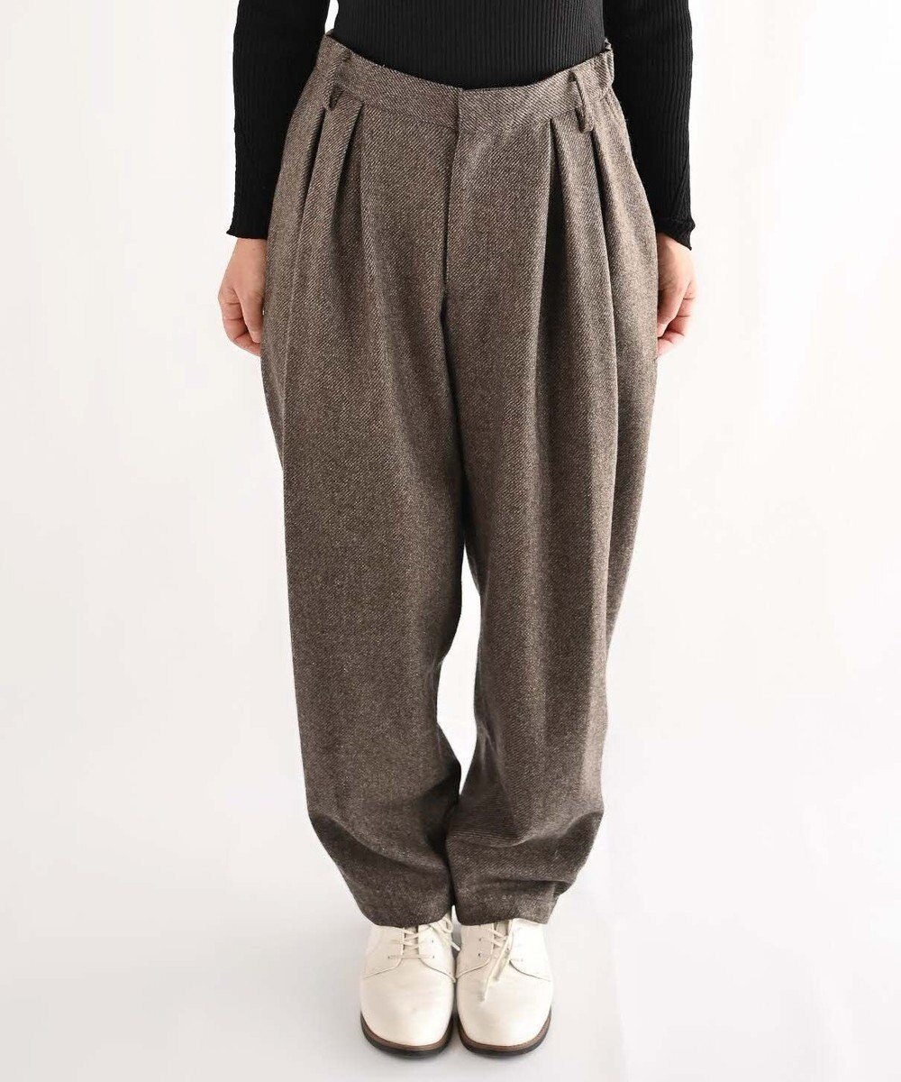 muuc 〈ロングシーズン心地良いウール混〉後ろウエストゴム有り ベルト裏にコットン使用 テーパードスラックスパンツ 