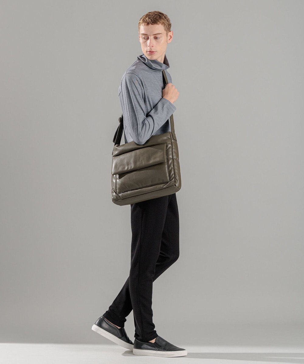 JOSEPH HOMME シンセティックソフトレザー　ワンショルダーバッグ Ｍサイズ 