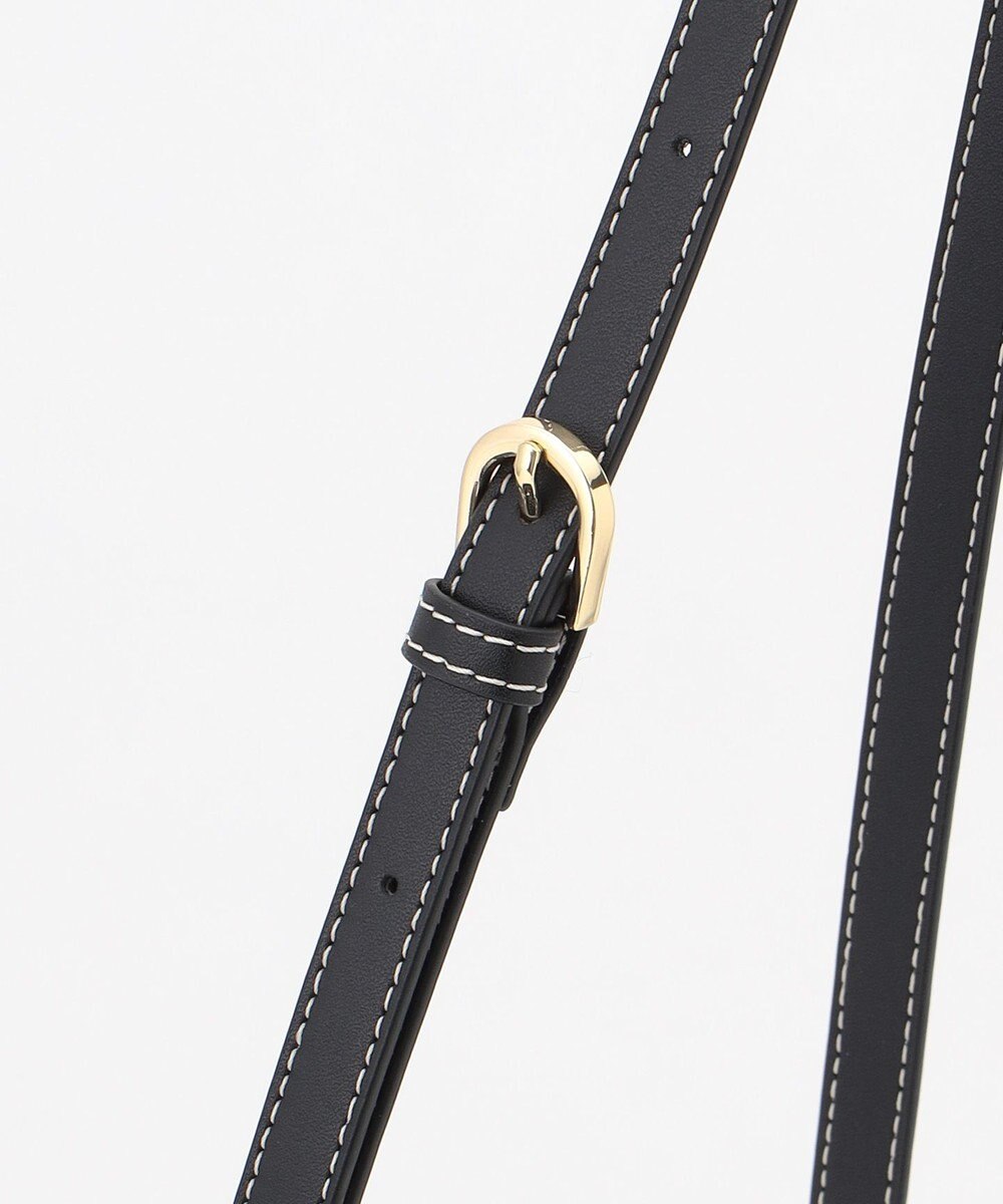 LA BAGAGERIE ポリエステルキャンバス　タックポシェット 