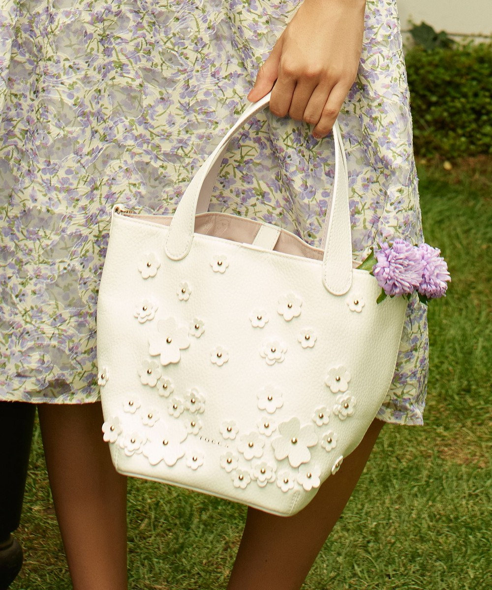 TOCCA DREAMING FLOWER LEATHERBAG レザーバッグ ホワイト系