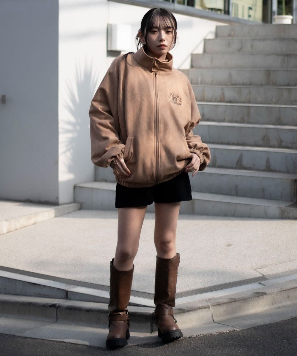 WEGO 【ユニセックス着用ITEM/MLサイズ展開】フェイクスウェードロゴスウィングトップ 