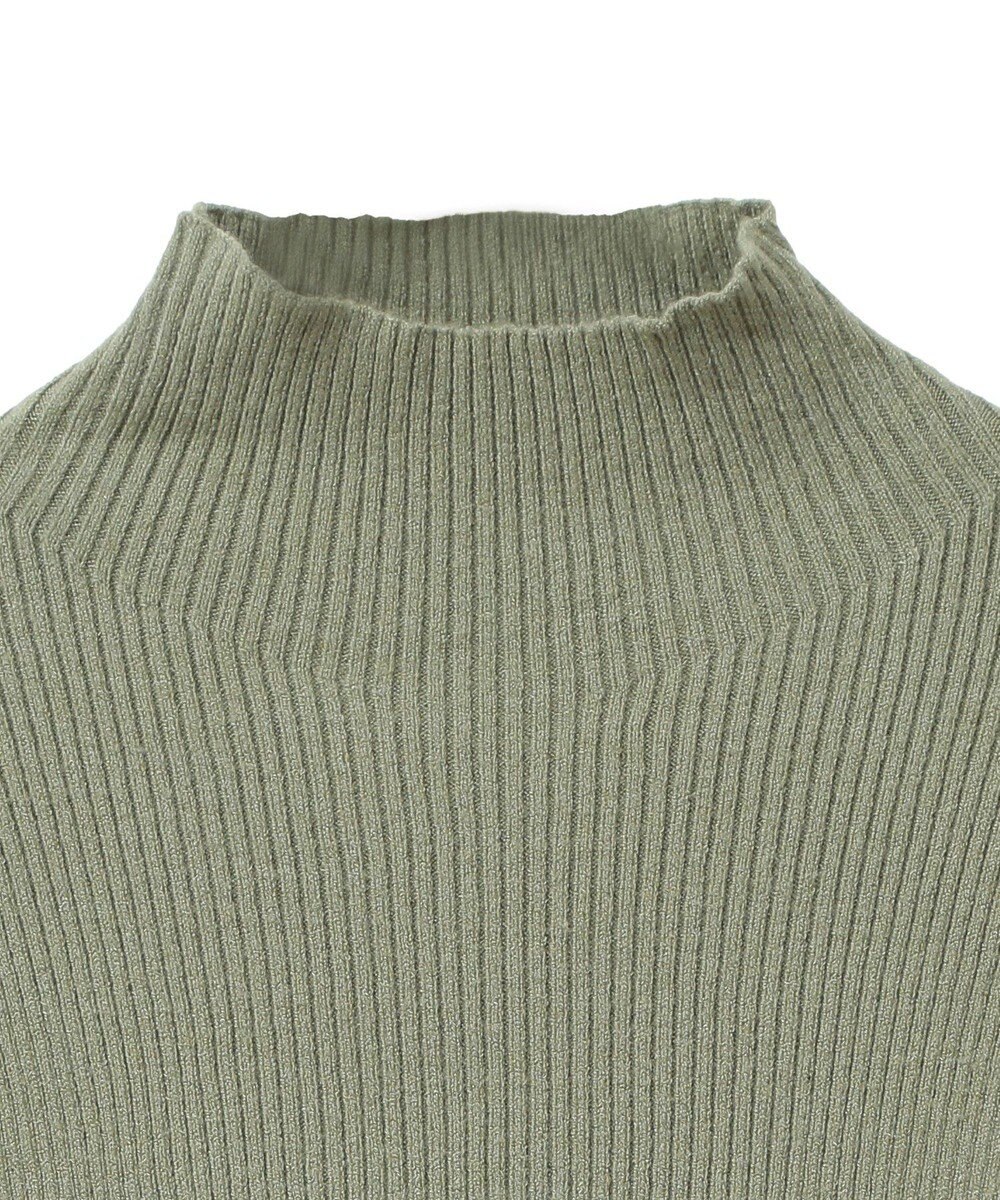 Green Parks ・ｓｗｉｎｇ　ｂｙ　袖パールボタンハイネックニット 