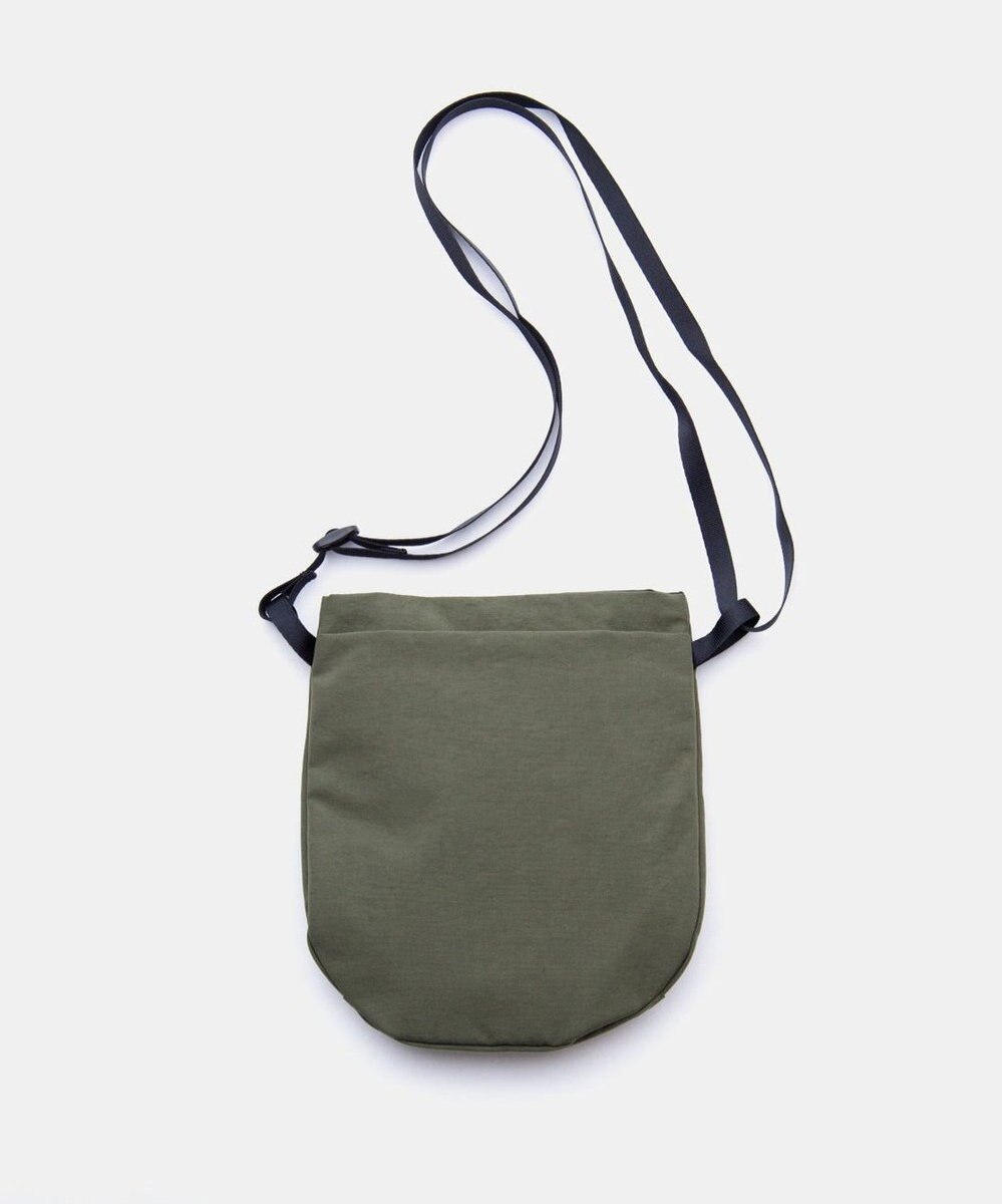 NIZYU KANO LIGHT NYLONショルダーポーチ 