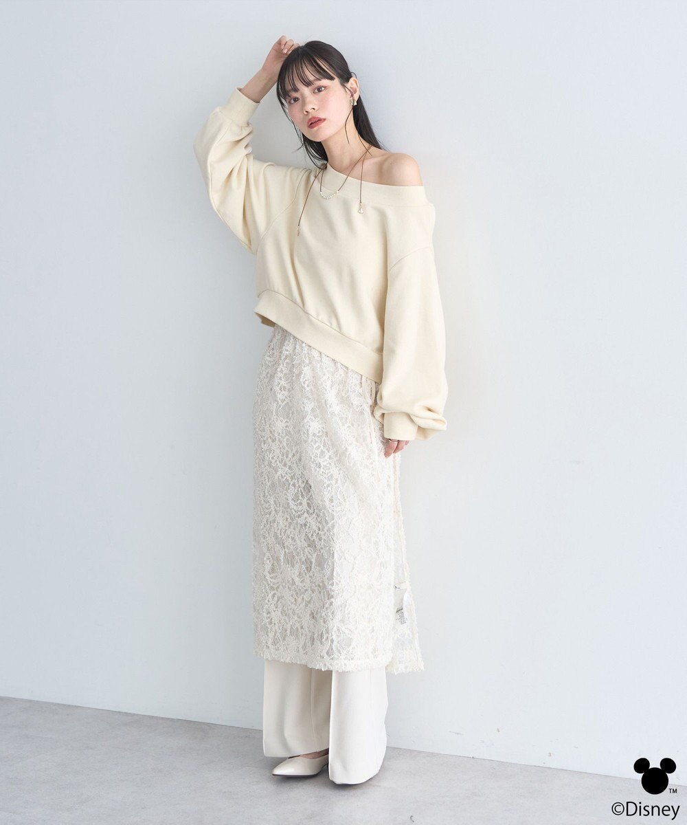 earth music&ecology 【予約】Disney/キラキラモチーフ刺繍オフショルスウェット 