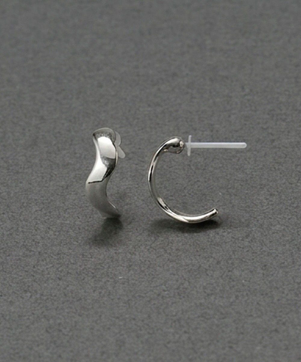 Phoebe 〈金属アレルギー対応〉リップルフープセラミックポストピアス　シルバー/ニッケルフリー 
